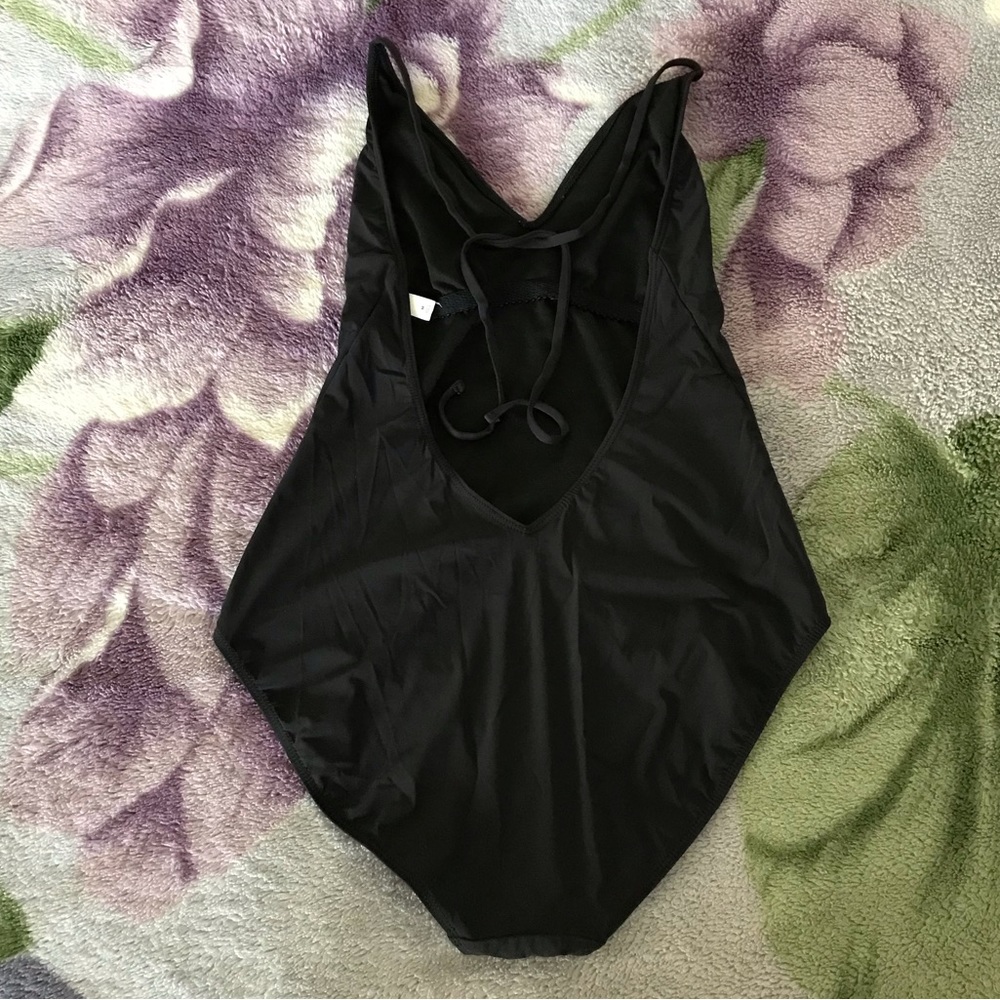 GAP Halter One-Piece - Picture 4 of 8